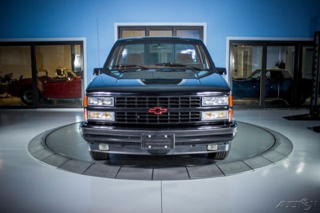 1990 Black Chevrolet C/K Pickup 1500