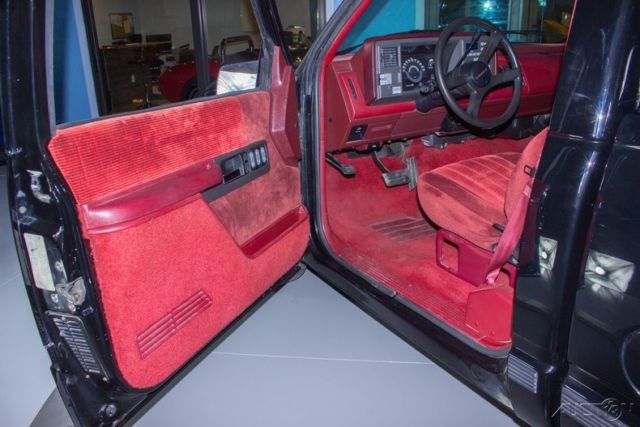 1990 Black Chevrolet C/K Pickup 1500