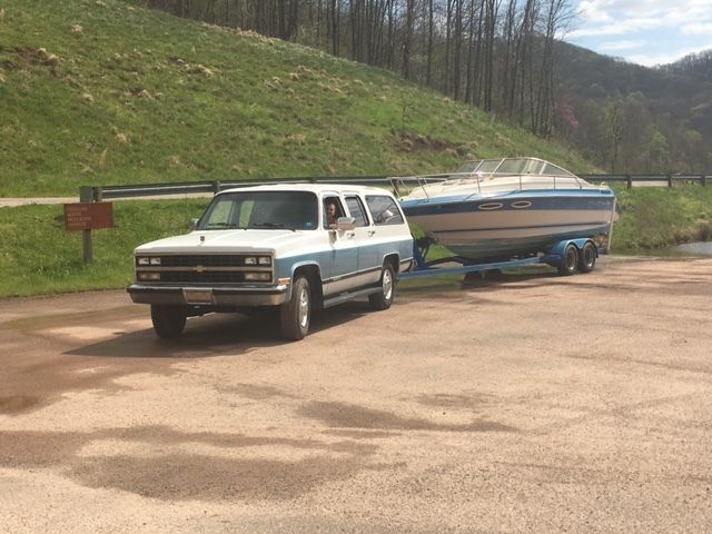 1990 White Chevrolet Suburban SUV