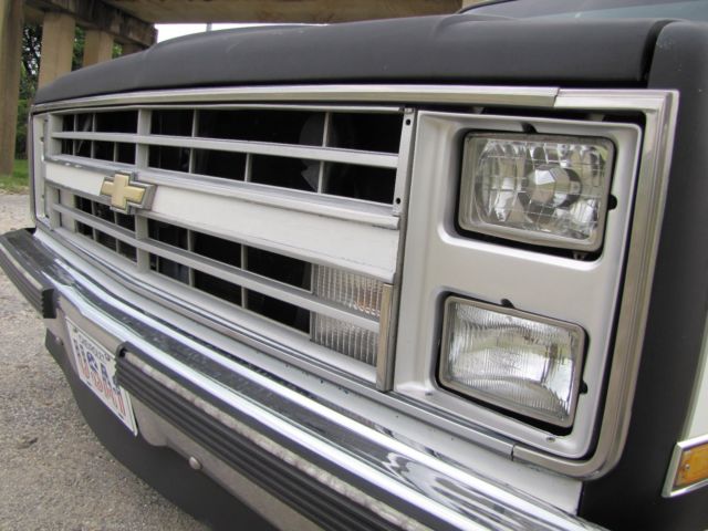 1990 Chevrolet Suburban