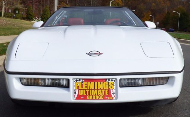 1990 White Chevrolet Corvette Coupe