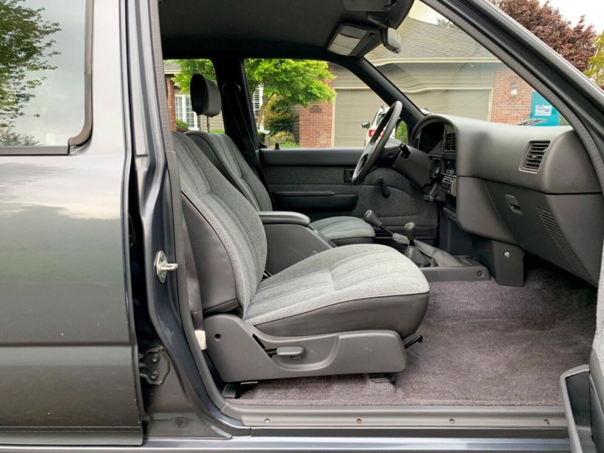 1990 Gray Toyota 4Runner SUV