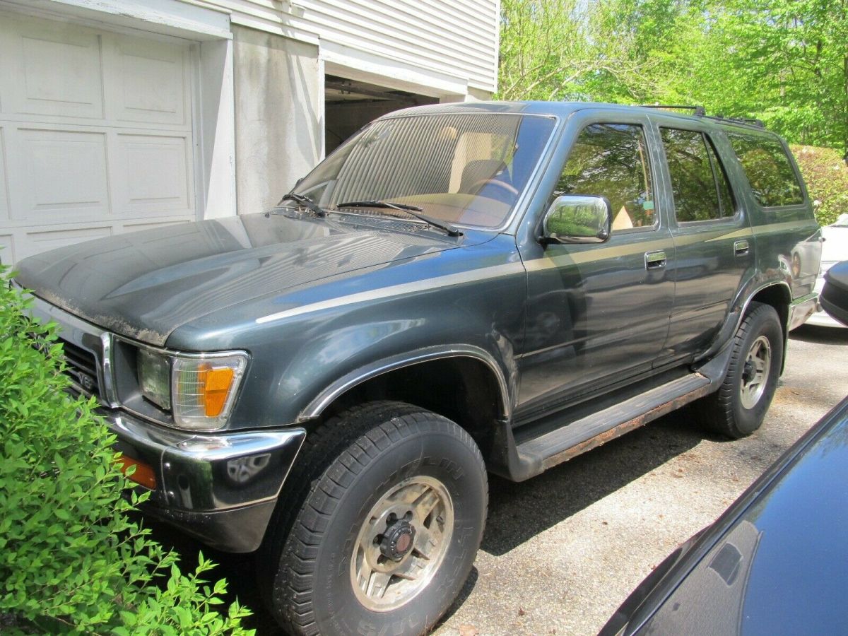 1990 Green Toyota 4Runner SUV