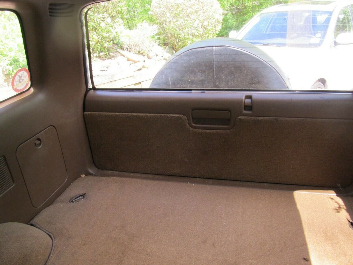 1990 Green Toyota 4Runner SUV