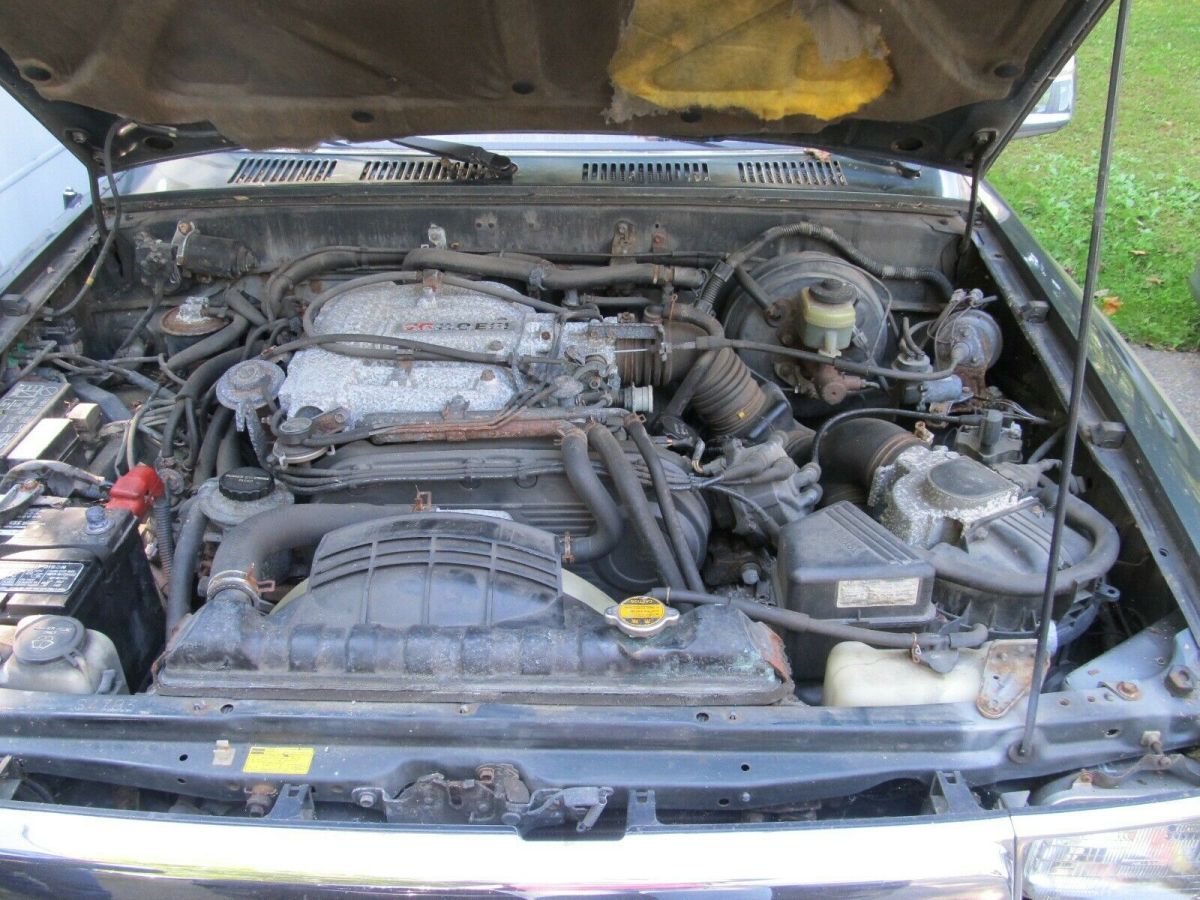 1990 Green Toyota 4Runner SUV