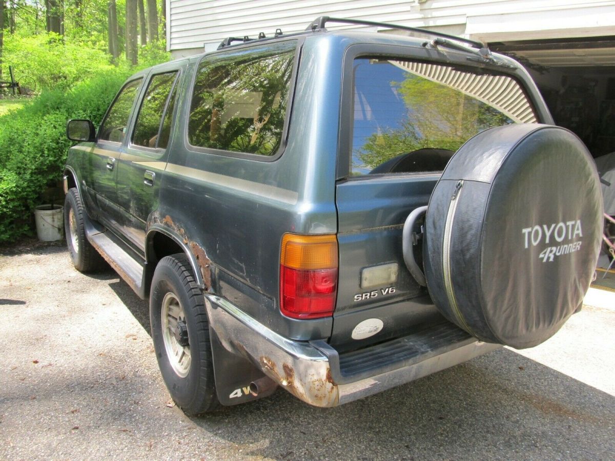 1990 Green Toyota 4Runner SUV