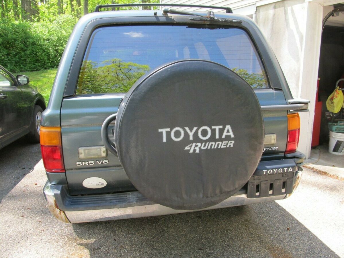 1990 Green Toyota 4Runner SUV