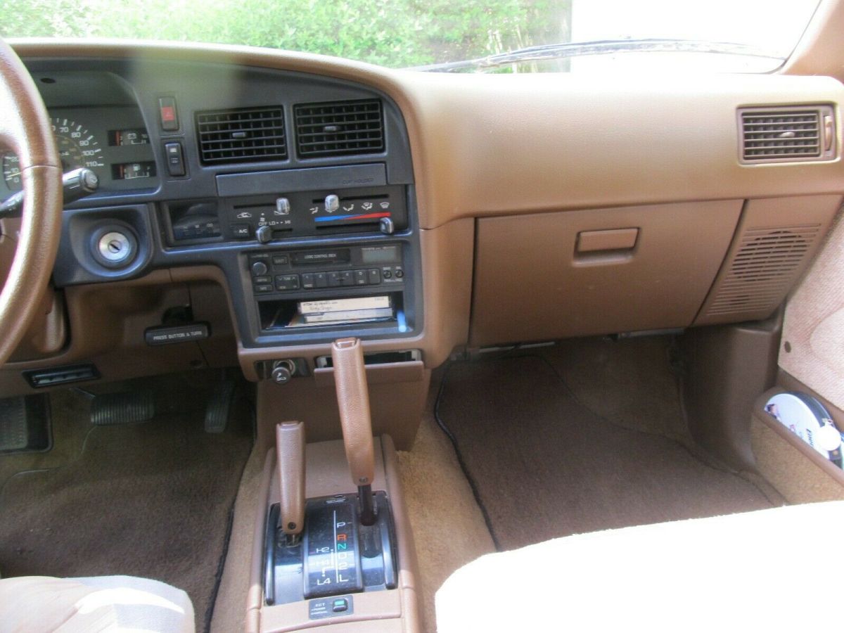 1990 Green Toyota 4Runner SUV