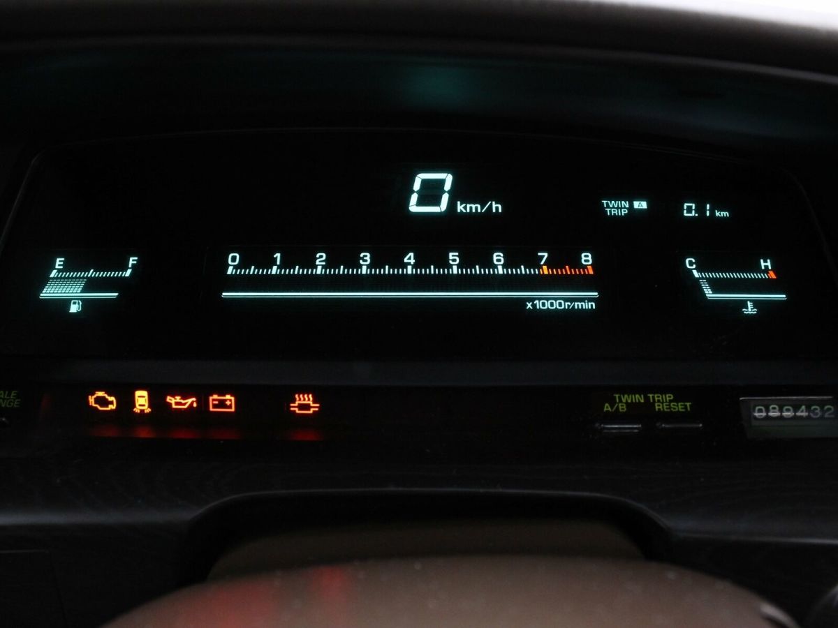 1990 White Toyota Cresta Sedan