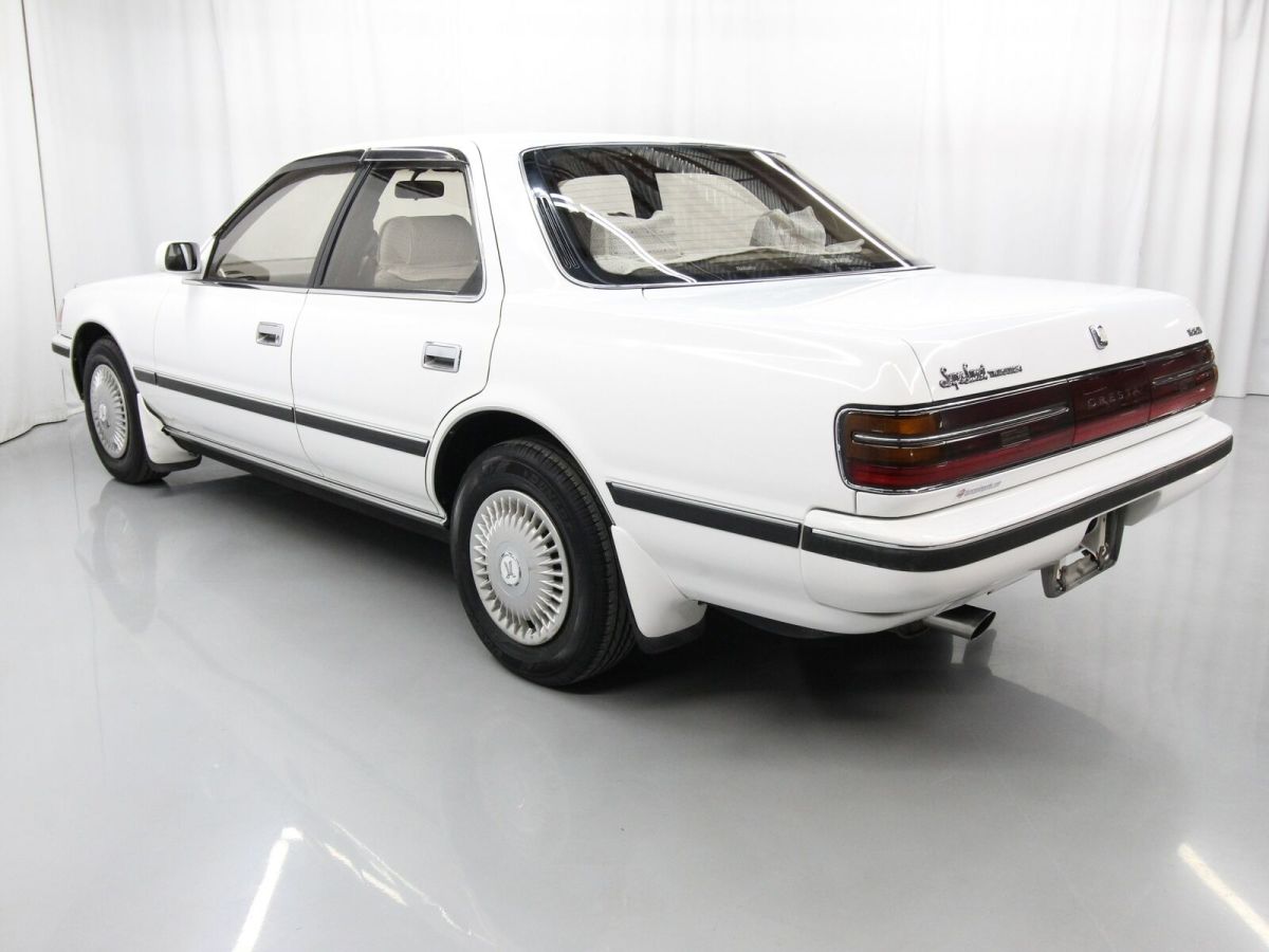 1990 White Toyota Cresta Sedan