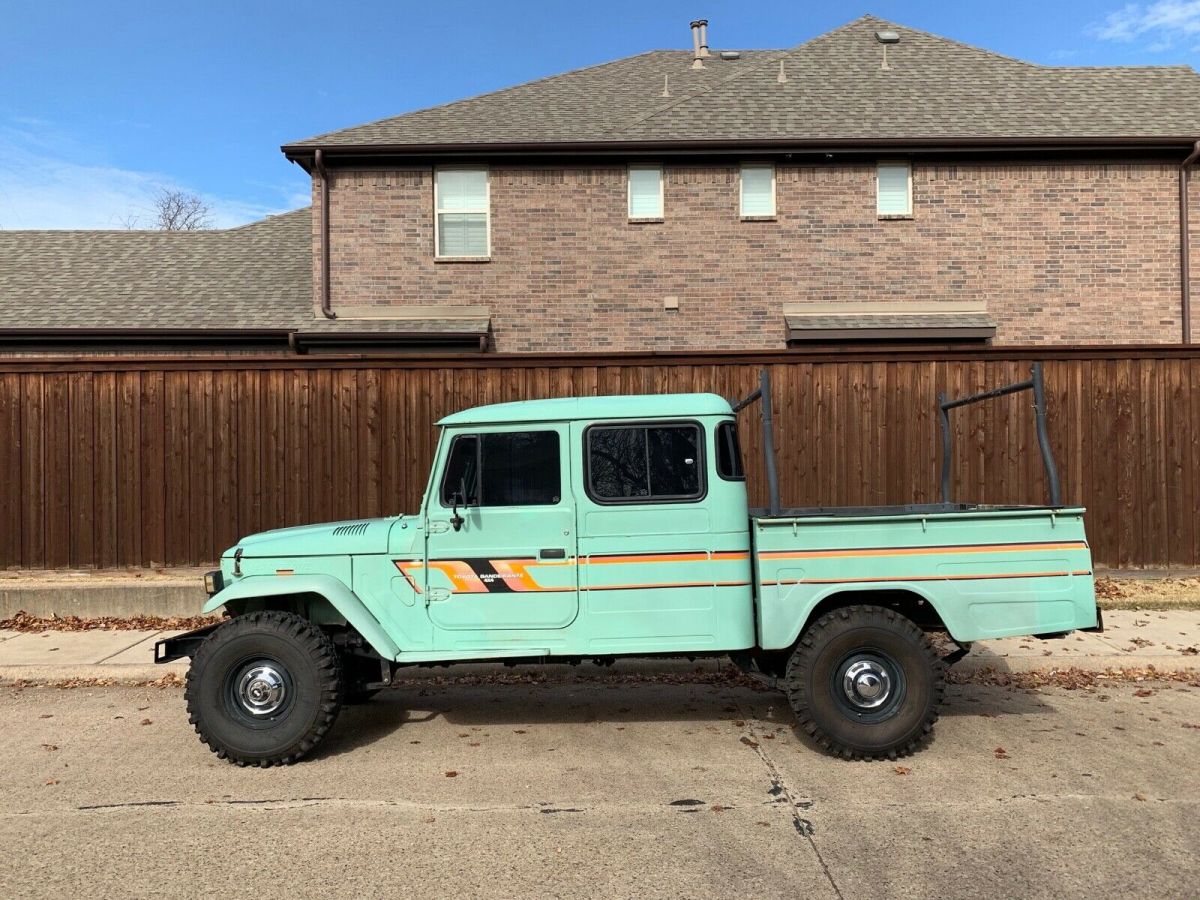 1990 Green Toyota Land Cruiser Crew Cab Pickup