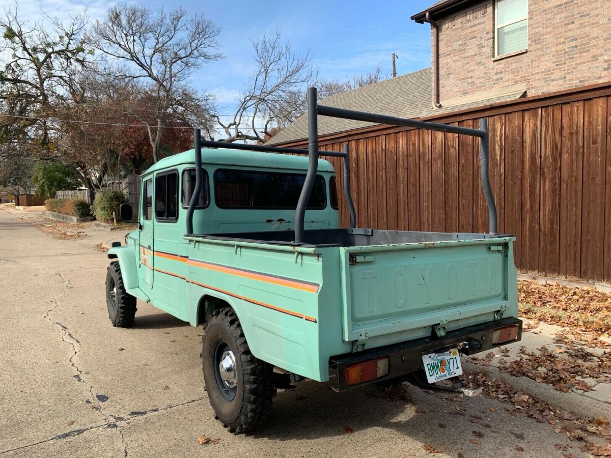 1990 Green Toyota Land Cruiser Crew Cab Pickup