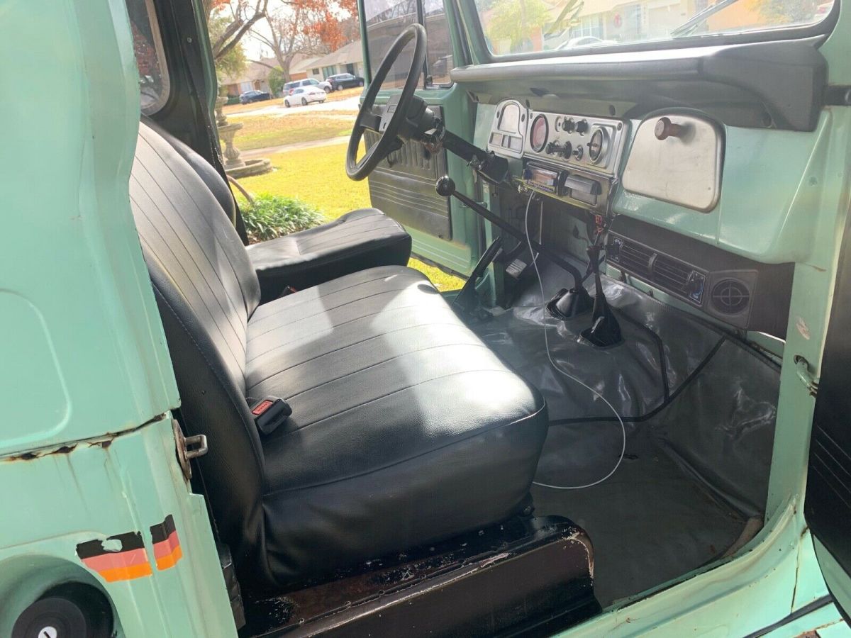 1990 Green Toyota Land Cruiser Crew Cab Pickup