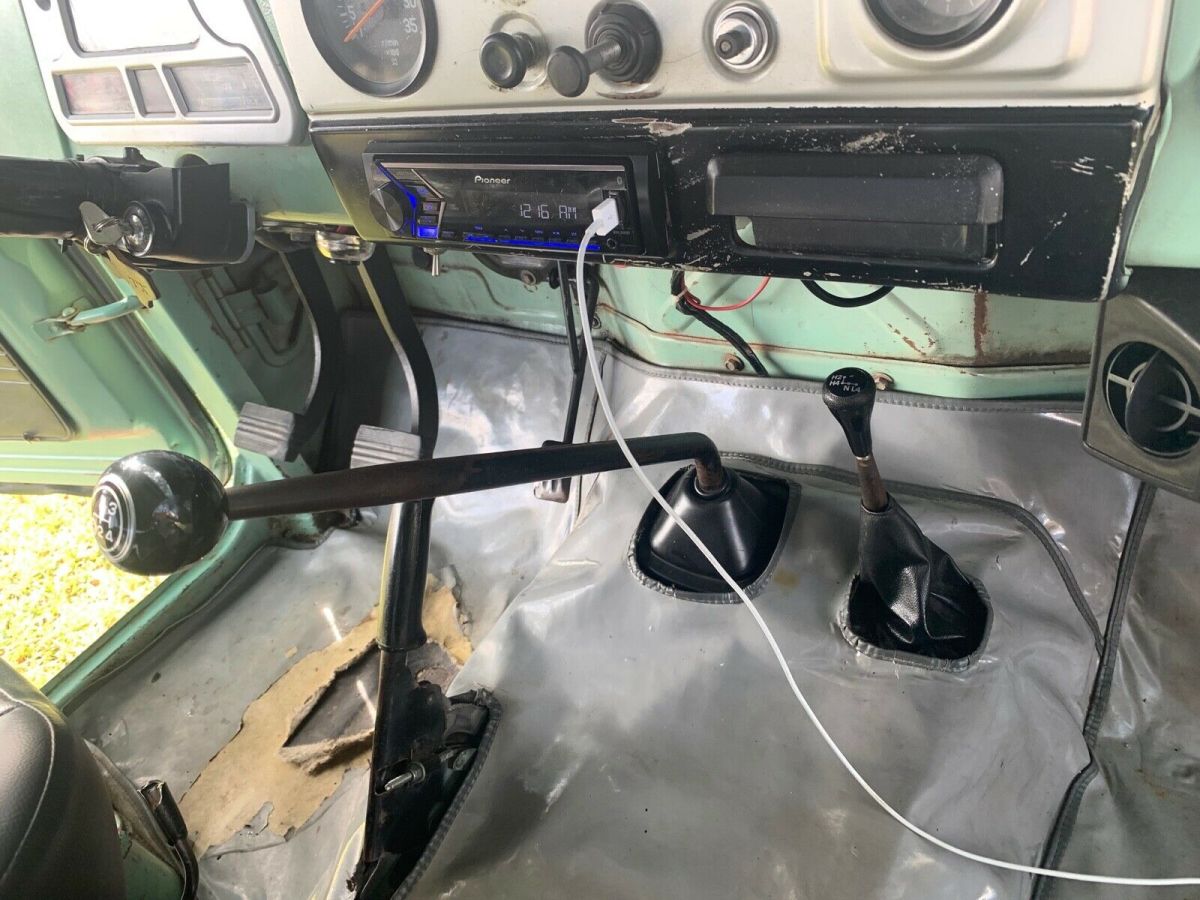 1990 Green Toyota Land Cruiser Crew Cab Pickup