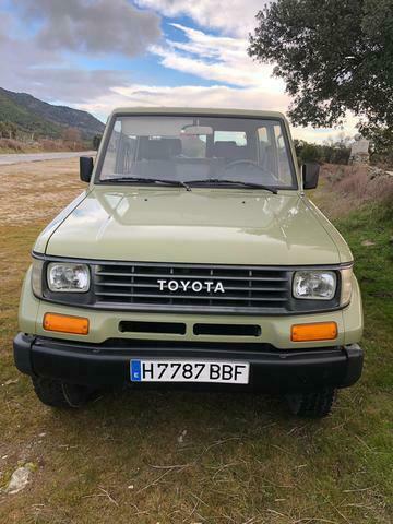 1990 Green Toyota Land Cruiser SUV