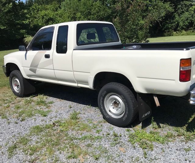 1990 White Toyota Other Extended Cab Pickup