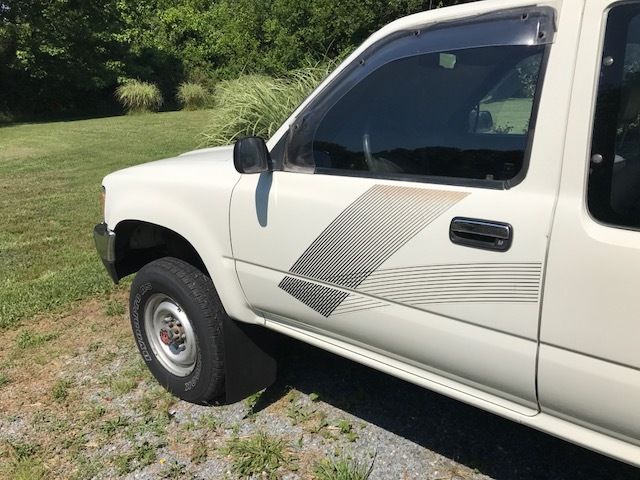 1990 White Toyota Other Extended Cab Pickup