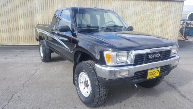 1990 Black Toyota Other x-Cab