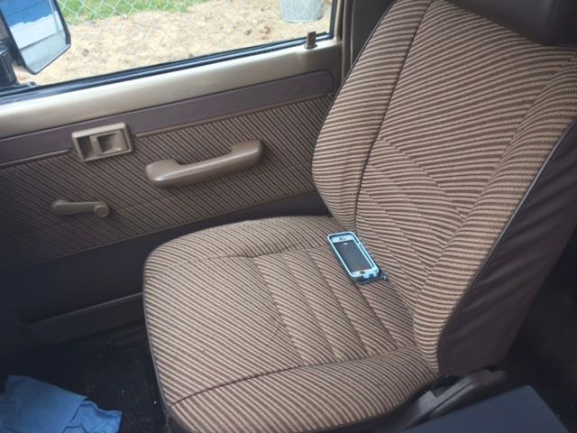 1990 Gold Toyota Land Cruiser SUV