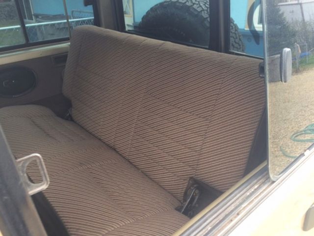 1990 Gold Toyota Land Cruiser SUV