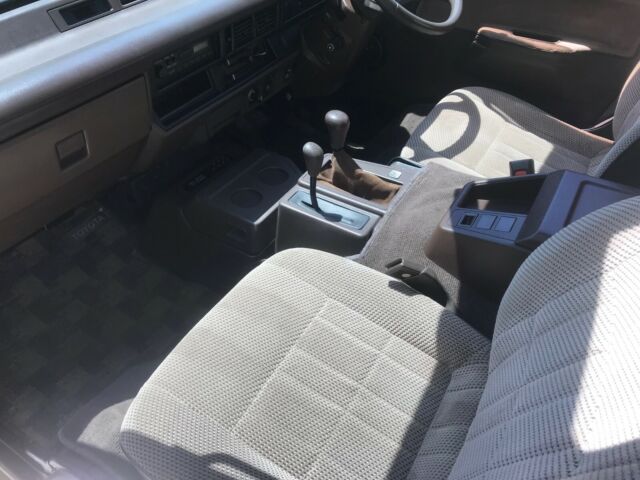 1990 Champagne Toyota Van Wagon Van Camper