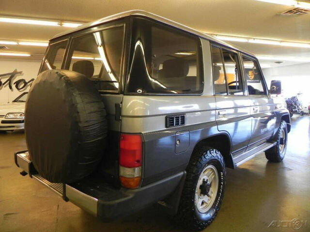 1990 Silver Toyota Land Cruiser