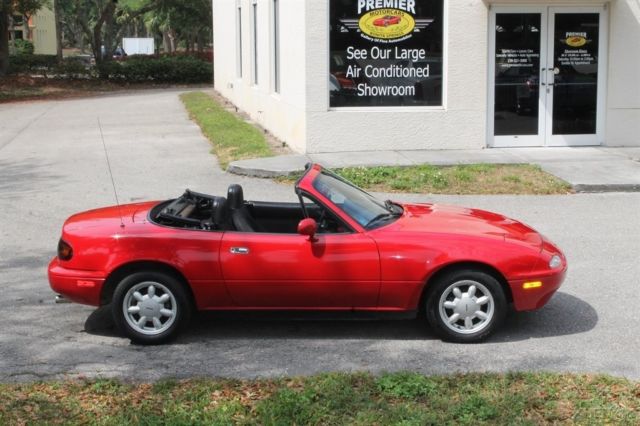 1990 Red Mazda MX-5 Miata Convertible