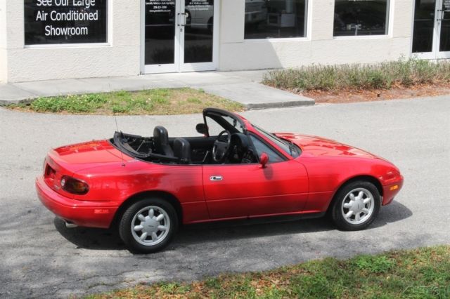 1990 Red Mazda MX-5 Miata Convertible