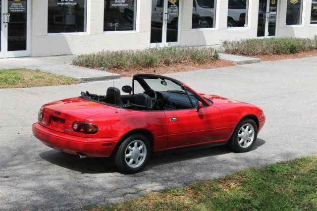 1990 Red Mazda MX-5 Miata Convertible