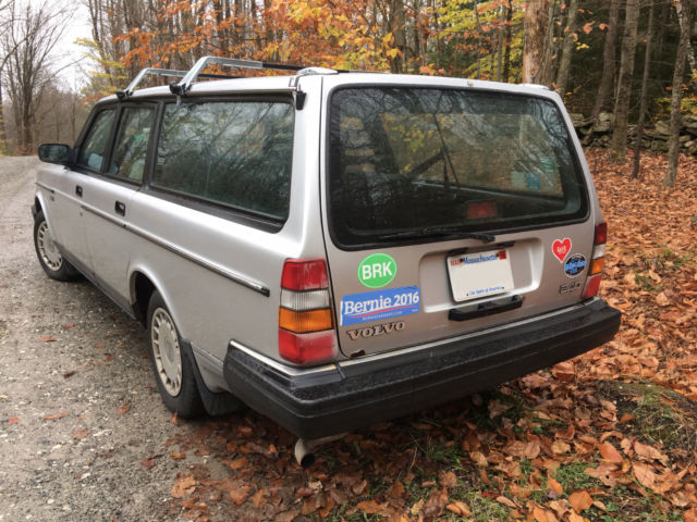 19900000 Silver Volvo 240 Wagon