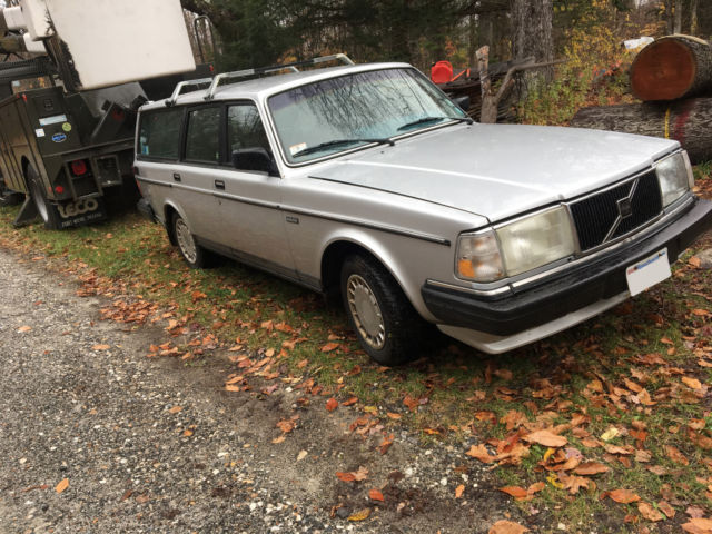 19900000 Silver Volvo 240 Wagon