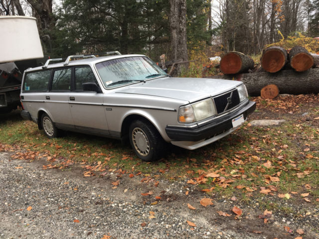 19900000 Silver Volvo 240 Wagon