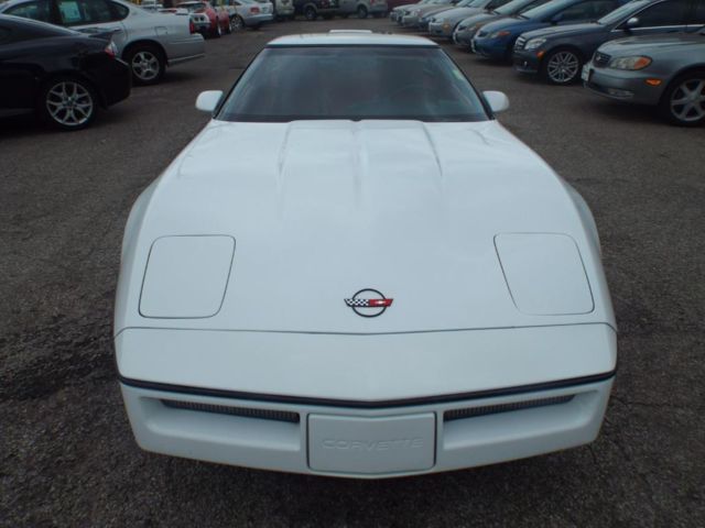 1990 White Chevrolet Corvette Hatchback