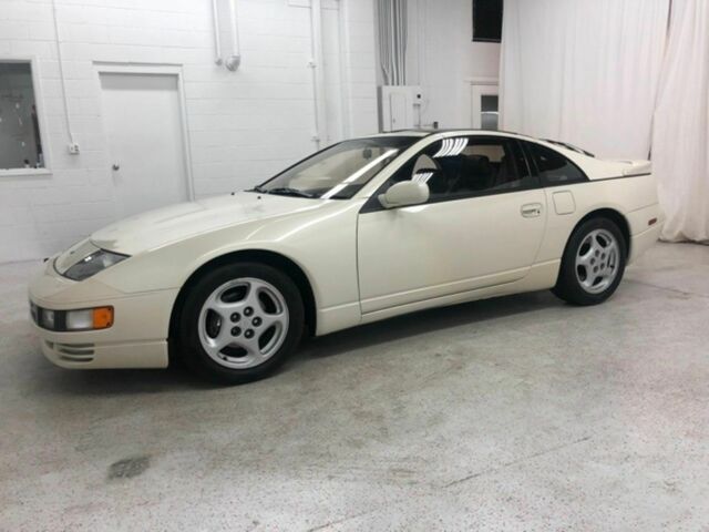 1990 White Nissan 300ZX