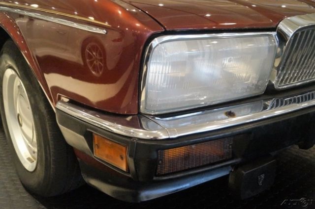 1990 Red Jaguar XJ-Series Sedan