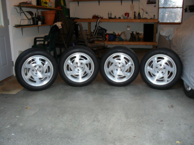 1990 Dark Red Metallic Chevrolet Corvette Coupe