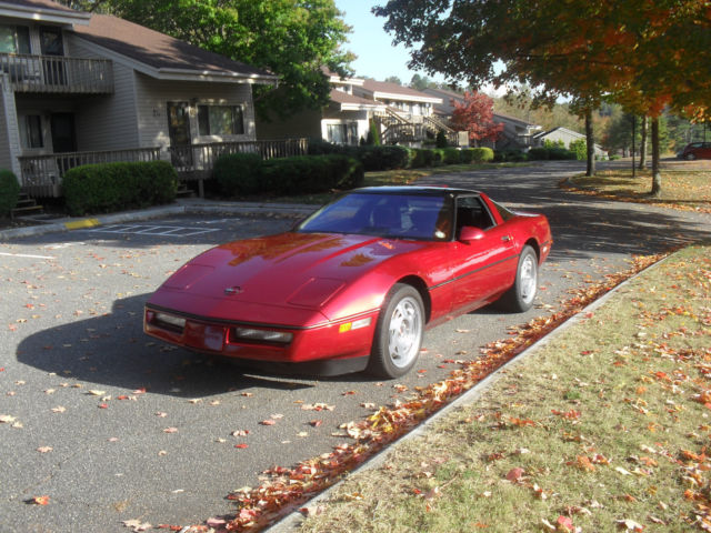 1990 Dark Red Metallic Chevrolet Corvette Coupe