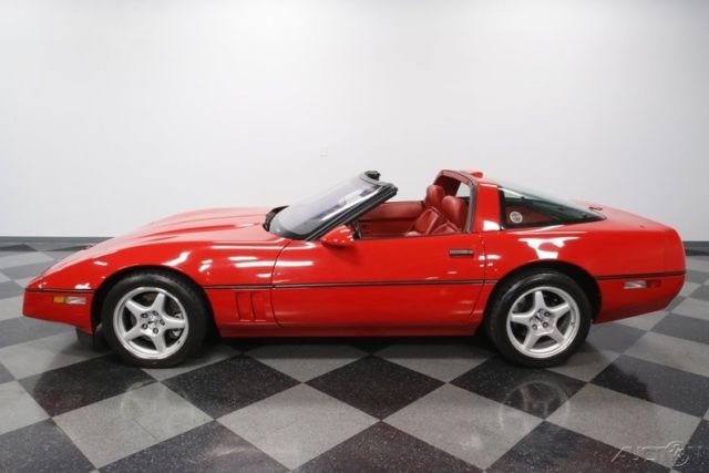 1990 Red Chevrolet Corvette