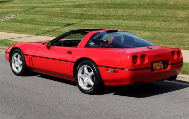 1990 Gray Chevrolet Corvette Coupe