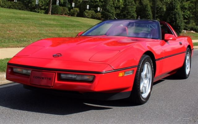 1990 Gray Chevrolet Corvette Coupe