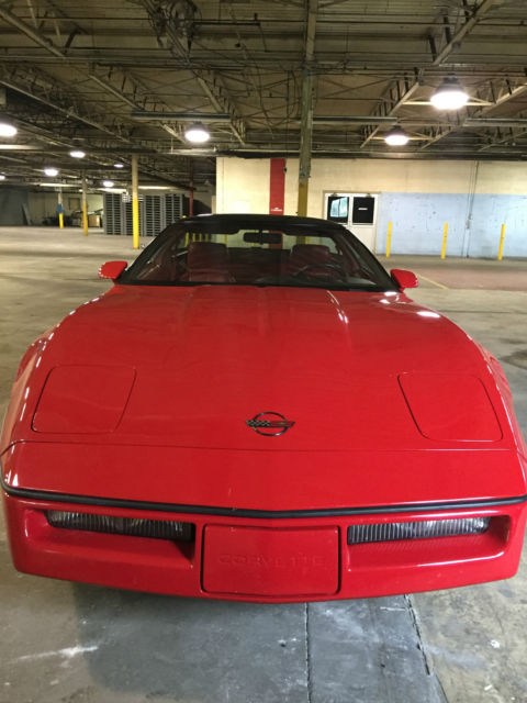 1990 Red Chevrolet Corvette Coupe/hatchback