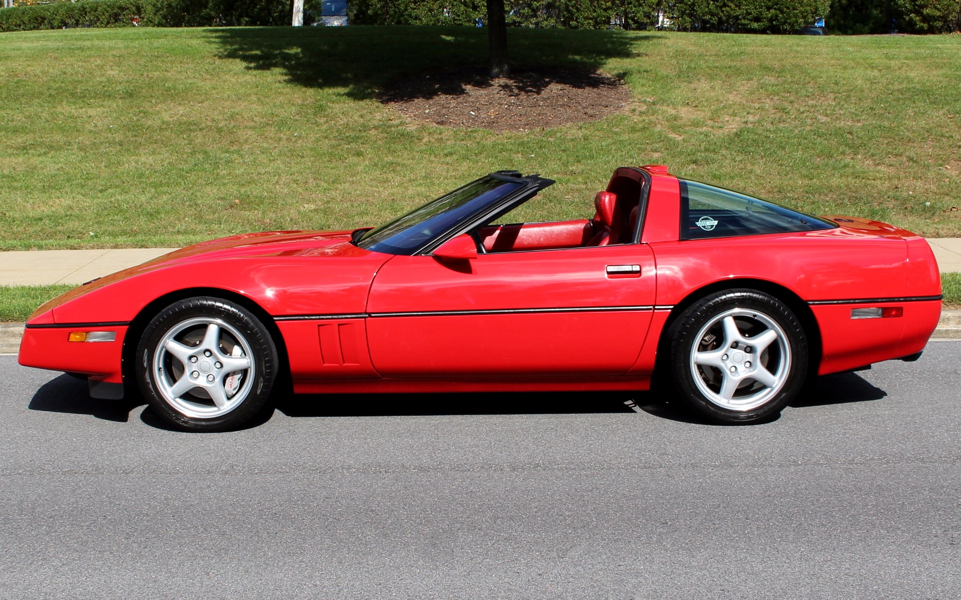 1990 Red Chevrolet Corvette N/A