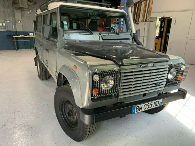 1991 Grey Land Rover Defender
