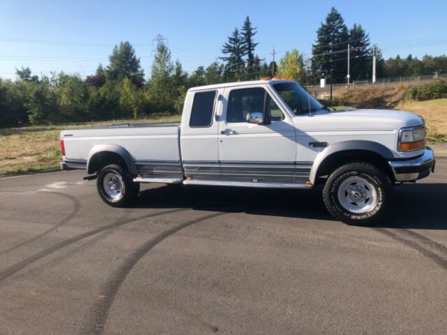 1993 White Ford F-250 Extended Cab Pickup