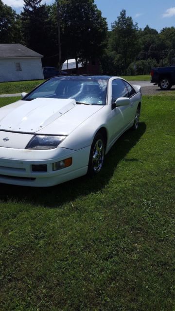 1991 White Nissan 300ZX