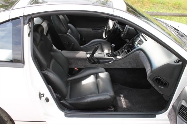 1991 White Nissan 300ZX Hatchback