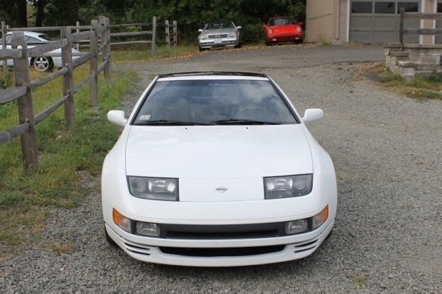 1991 White Nissan 300ZX Hatchback