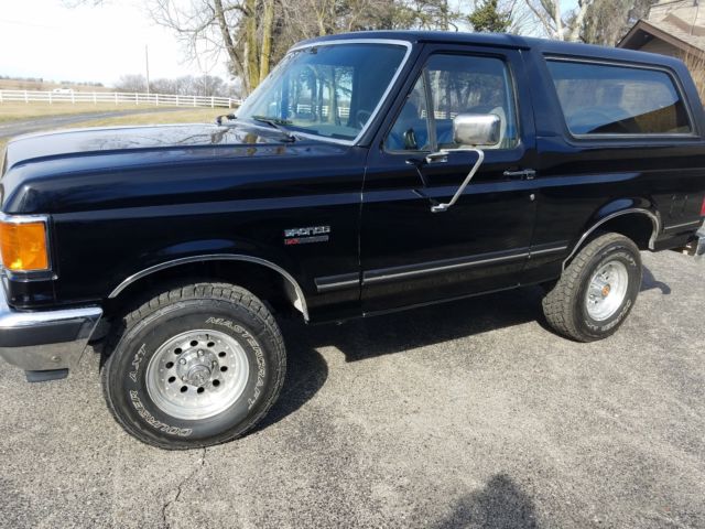 1991 Black Ford Bronco SUV