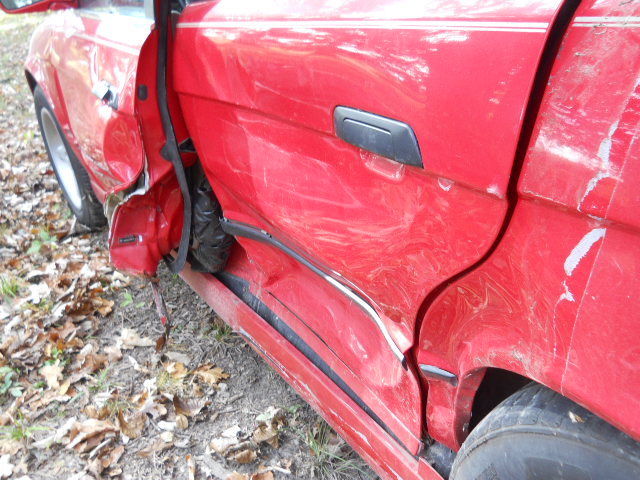 1991 Red BMW 5-Series Sedan