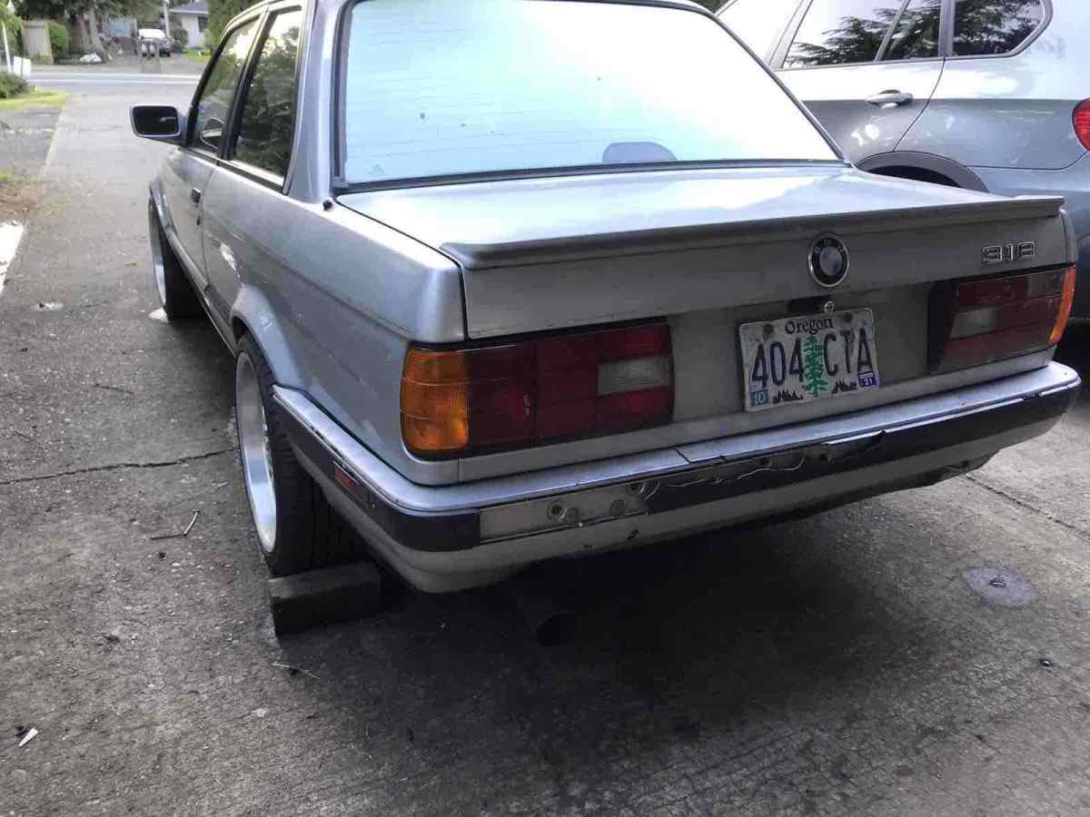1991 Grey BMW 318is
